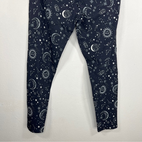 NEW BLACK CELESTIAL LEGGINGS JUNIORS 19 WOMENS XL STRETCH SUN MOON - Picture 7 of 12